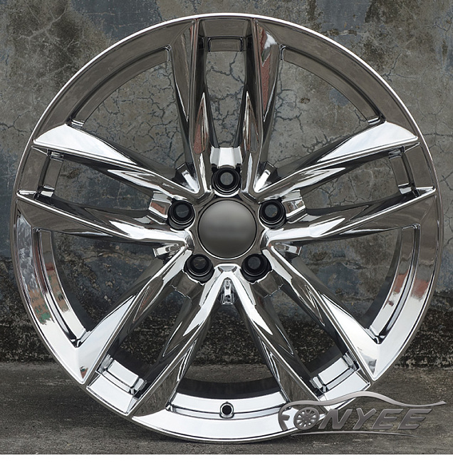картинка Новые диски Audi R18 5X112 ET35 J8 хром магазин  StreetTuning 