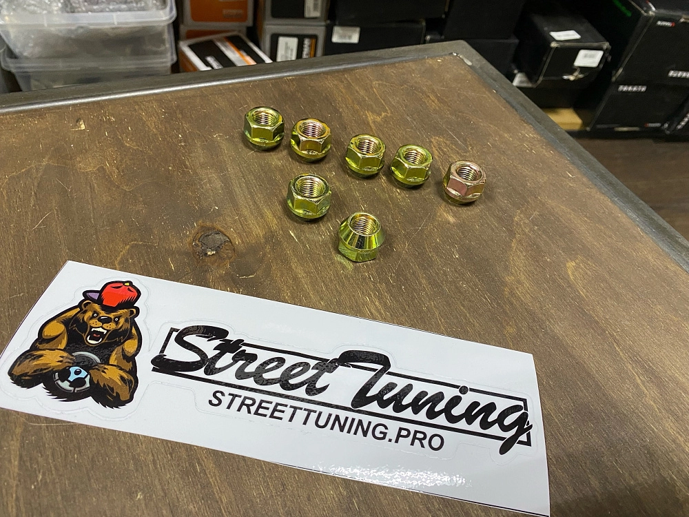 картинка Гайка 12х1.25,конус, высота 15.9 мм, 19й кл, открытая, цинк от магазина  StreetTuning