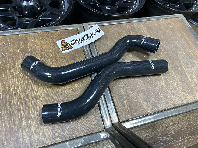 картинка Патрубки радиатора StreetTuning для Toyota Camry XV30 2002-2006 магазин  StreetTuning 