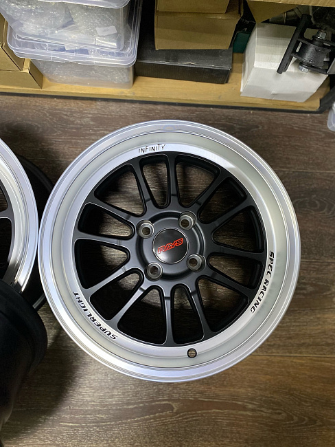 картинка Новые диски RAYS R15 J7 ET30 4x100 черные + полировка магазин  StreetTuning 