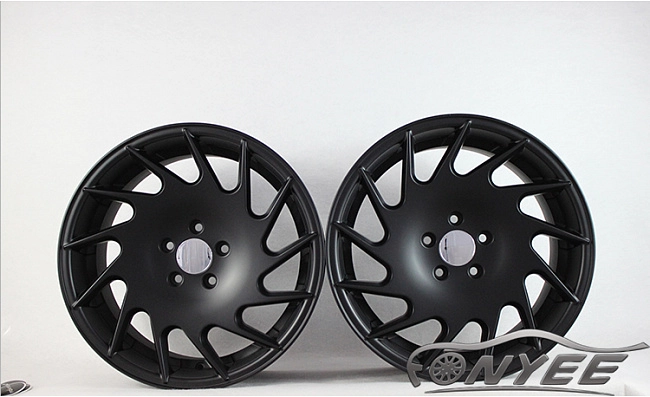 картинка Новые диски Vossen VLE1-R Replica R18 5X112 ET40 J8,5 черный мат магазин  StreetTuning 