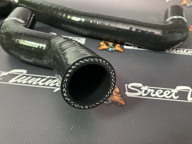 картинка Патрубки радиатора StreetTuning для Toyota Corolla 7AFE-4AFE 93-97 Г магазин  StreetTuning 