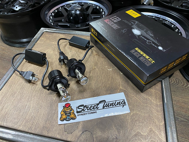 картинка Мини Bi-Led лампы Sanvi - H4 5500к, комплект 2 шт магазин  StreetTuning 