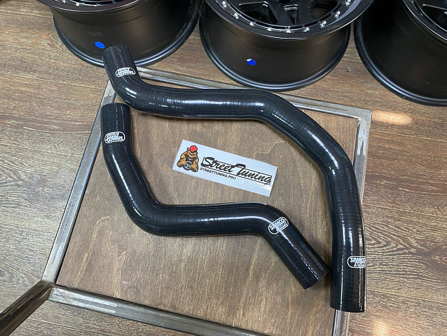 картинка Патрубки радиатора Samco Sport для MMC Evo 7-8 CT9A, черные магазин  StreetTuning 