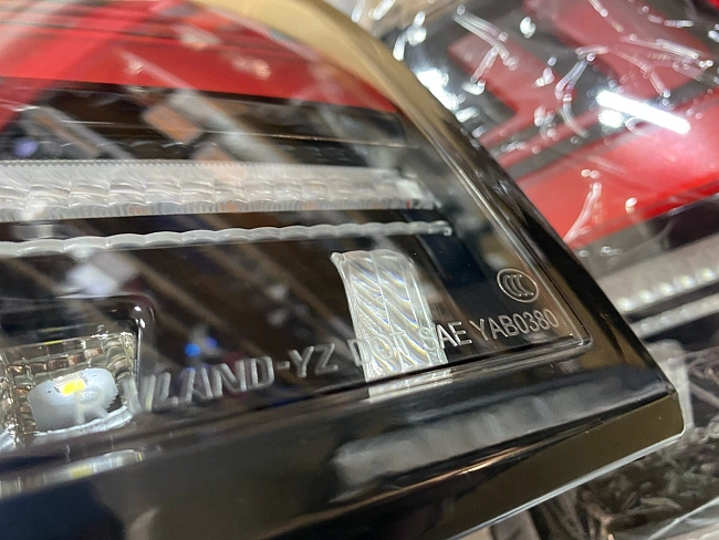 картинка Задние фары VLAND для Lexus RX 270/330/350/450H 2009-2014 магазин  StreetTuning 