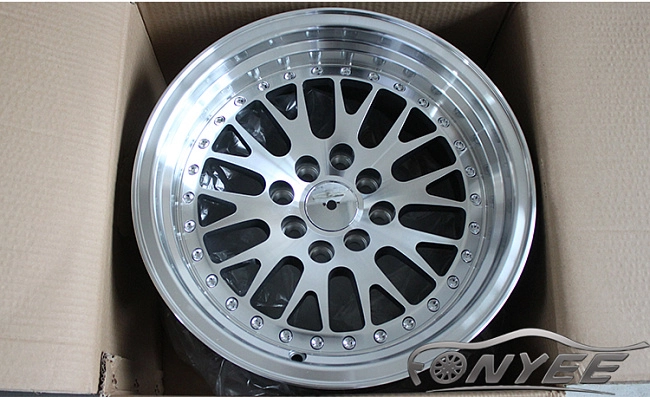 картинка Новые диски ESM 007 R15 4x100-4x114,3 ET10 J9 серые магазин  StreetTuning 
