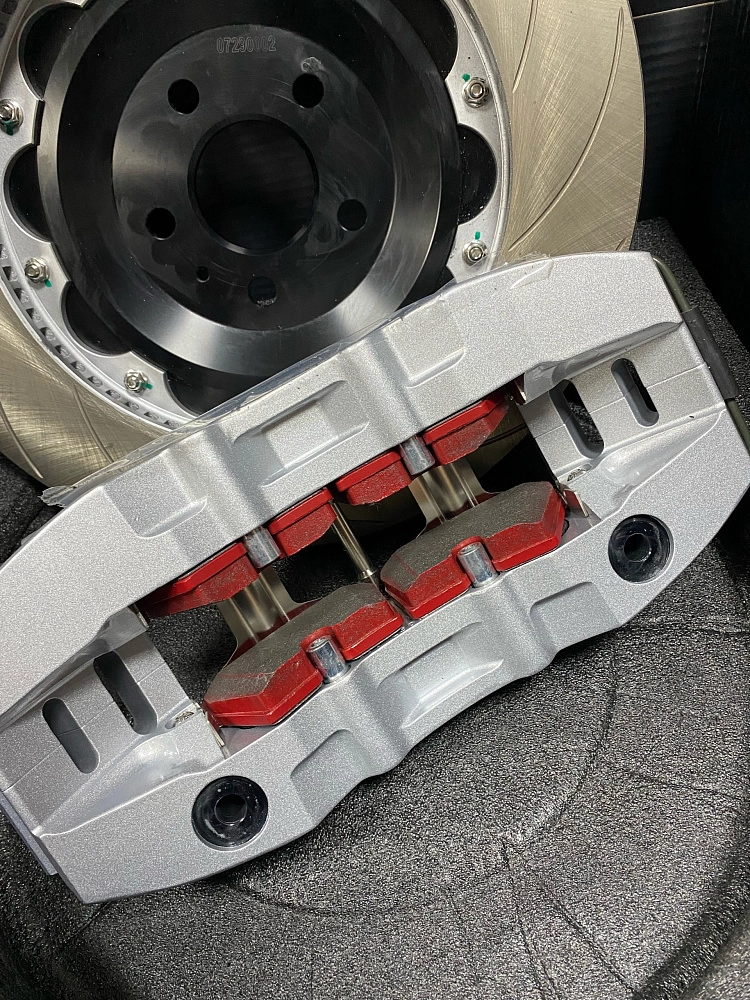 картинка Передняя тормозная система TSPORT для Geely Monjaro от магазина  StreetTuning