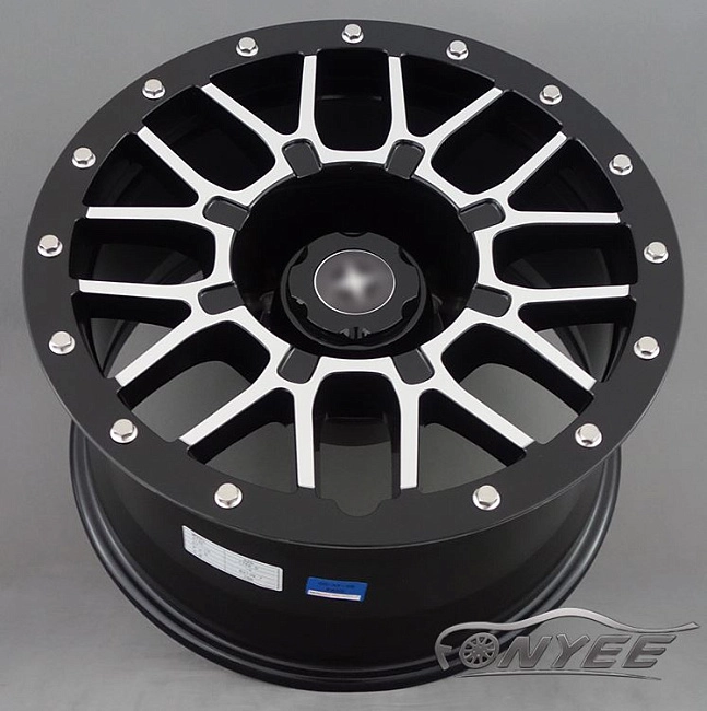 картинка Новые диски R wheels R17 6X139,7 ET-5 J9 черный + серебристые болтики магазин  StreetTuning 