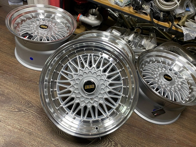 картинка Новые  диски BBS RS R17 J8,5 ET20   5x120/5x112 серебробро + полированная полка магазин  StreetTuning 