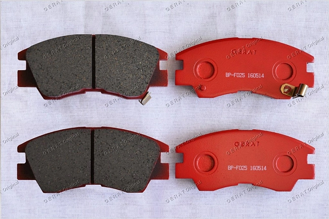 картинка Передние тормозные колодки Gerat BP-F025 (Hyundai Galloper/
Mitsubishi Delica,
L300, Montero, Pajero) магазин  StreetTuning 