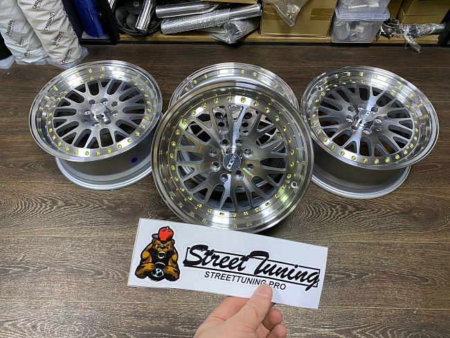 картинка Новые диски ESM 007 R16 J7 ET30 4X100x114.3 магазин  StreetTuning 