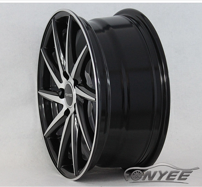 картинка Новые диски Vossen CVT-R Replica R17 5X114,3 ET35 J7,5 черный глянец + серебро магазин  StreetTuning 
