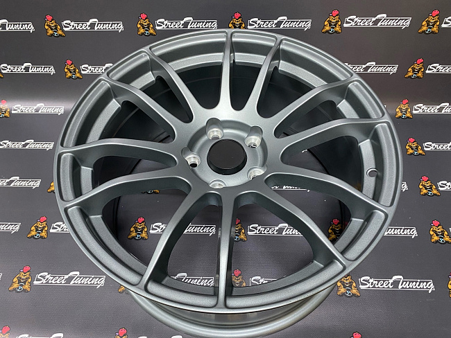 картинка Новые диски RAYS Gram Lights 57 Xtreme R18 J8.5 ET33 5x114.3 Gunmetal магазин  StreetTuning 