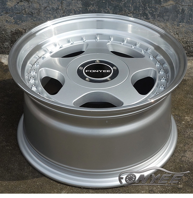 картинка Новые диски OZ Racing R15 4x100-4x114,3 ET30 J7 серебро магазин  StreetTuning 
