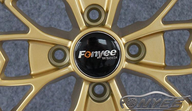 картинка Новые диски Fonyee 552 R15 4X100 ET20 J8 золото + полированная полка магазин  StreetTuning 