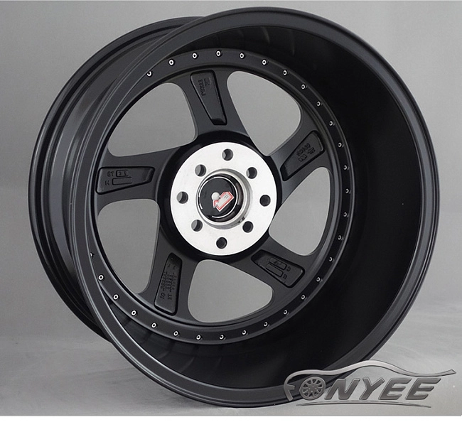 картинка Новые диски Rotiform TMB Flat R18 5х100/114,3 ET30 J8,5 черный глянец + золотистые болтики магазин  StreetTuning 