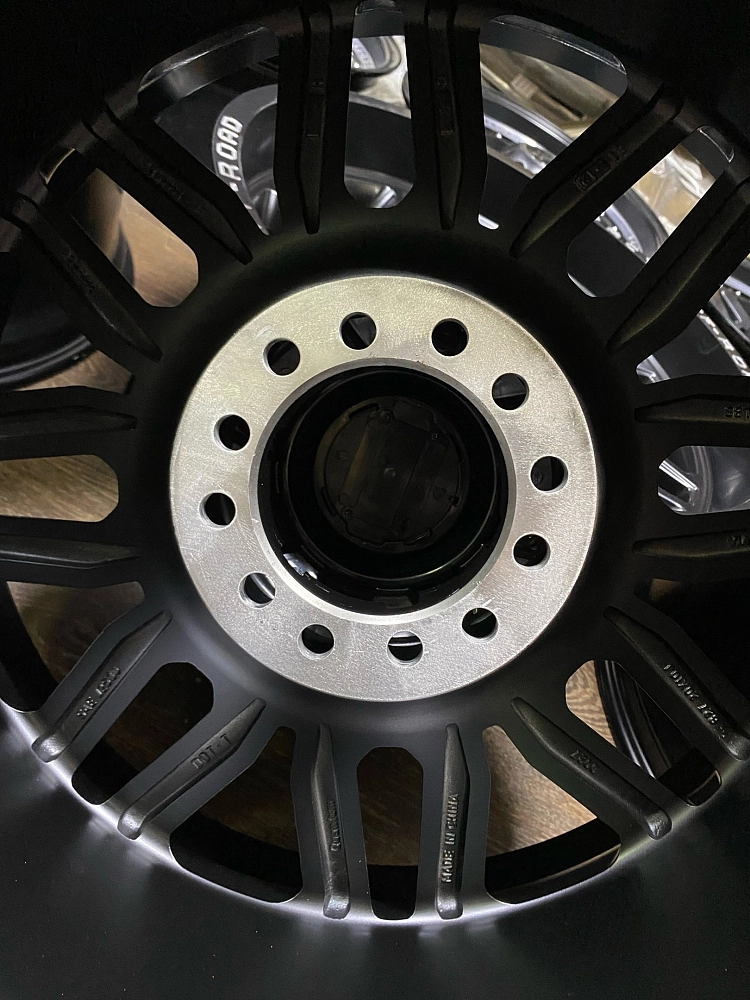 картинка Новые диски Impact Off-Road R20 J10 ET-24 6X139.7 от магазина  StreetTuning