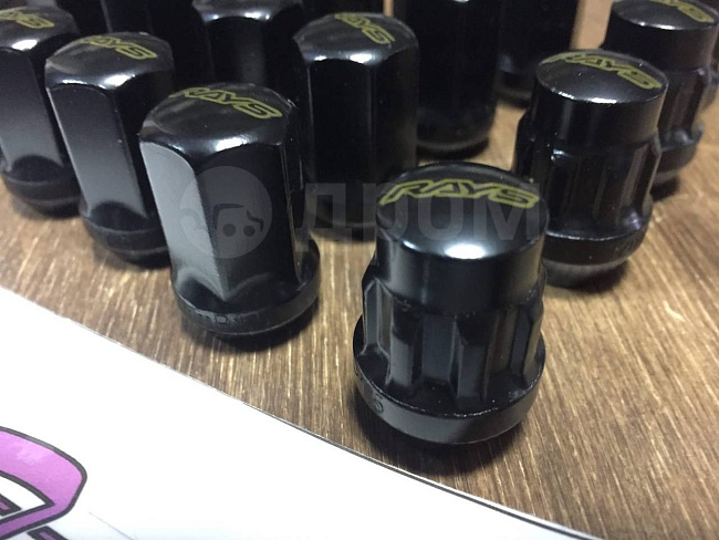 картинка Колесные гайки Rays style М12х1.5 высота-30 мм черные с секретками магазин  StreetTuning 