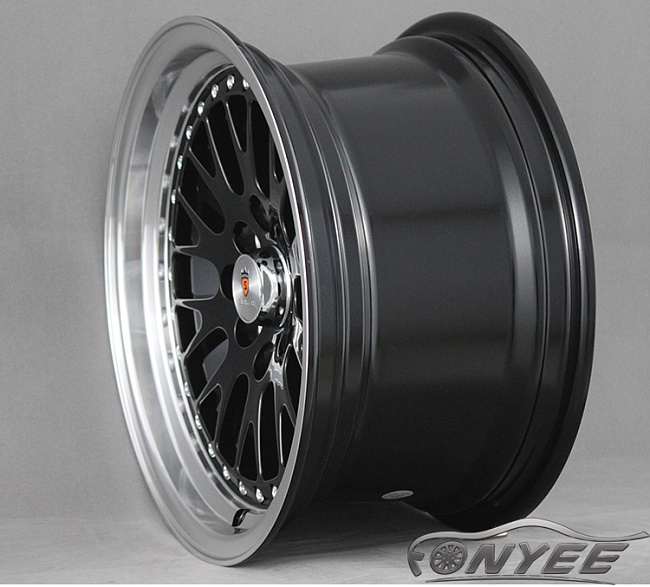 картинка Новые диски ESM 007 R15 4x100-4x114,3 ET20 J8 черный с хром полкой магазин  StreetTuning 