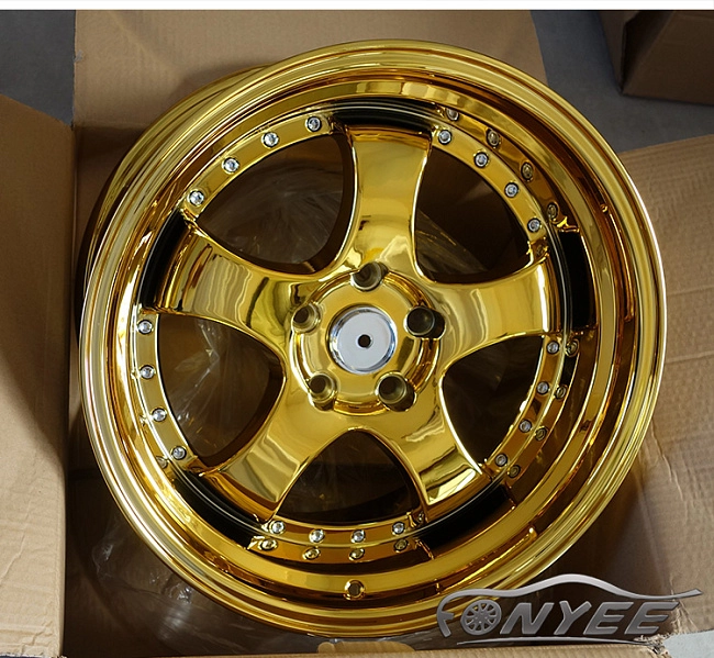 картинка Новые диски JNC 017 R18 5X114,3 ET25 J9,5 хром золото магазин  StreetTuning 