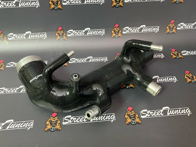 картинка Патрубок турбины StreeTuning для Subaru Impreza GRB/GH8 VER10 магазин  StreetTuning 