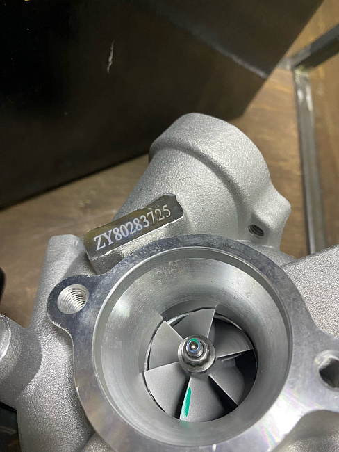 картинка Турбина MaXpeedingrods для Land Cruiser 200, 1VD-FTV 17201-51020 RH магазин  StreetTuning 