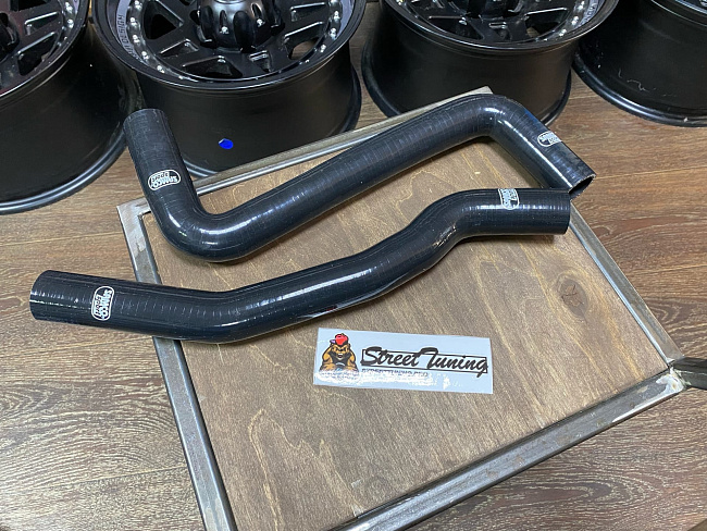 картинка Патрубки радиатора Samco Sport для Toyota Celica GT4 ST205, черные магазин  StreetTuning 