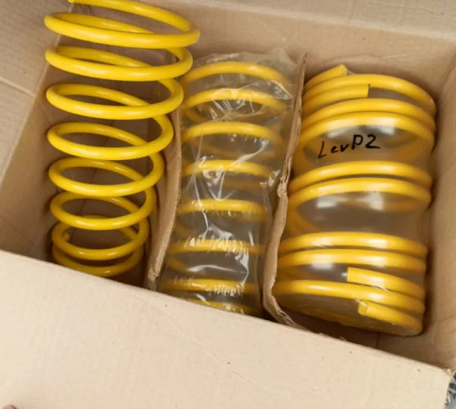 картинка Пружины подвески для Toyota Corolla AE100-111\EE101-111 (-35) задние магазин  StreetTuning 