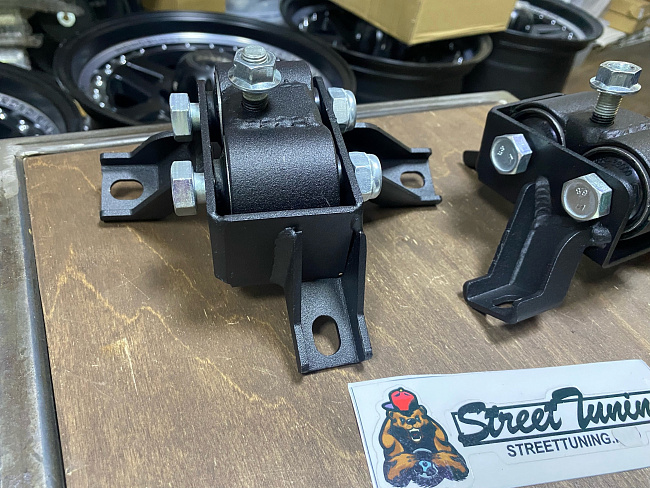 картинка Комплект опор двигателя EZ серии для Subaru Legacy, Outback, Tribeca магазин  StreetTuning 