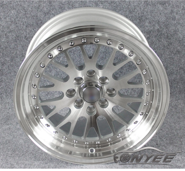 картинка Новые диски ESM 007 R15 4x100-4x114,3 ET15 J8 серебристые магазин  StreetTuning 