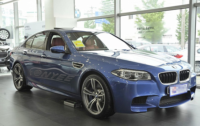 картинка Новые диски BMW F10 style R19 5x120 ET35 J8,5 серый + серебро магазин  StreetTuning 