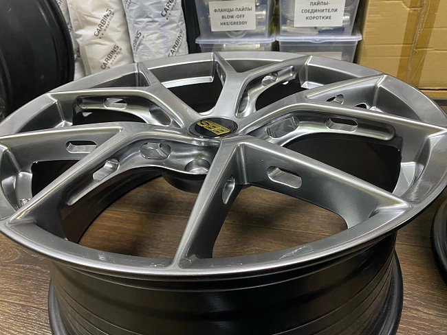 картинка Диски BBS FL-R Replika R18 J8 ET35 5X112 Hyper Black магазин  StreetTuning 