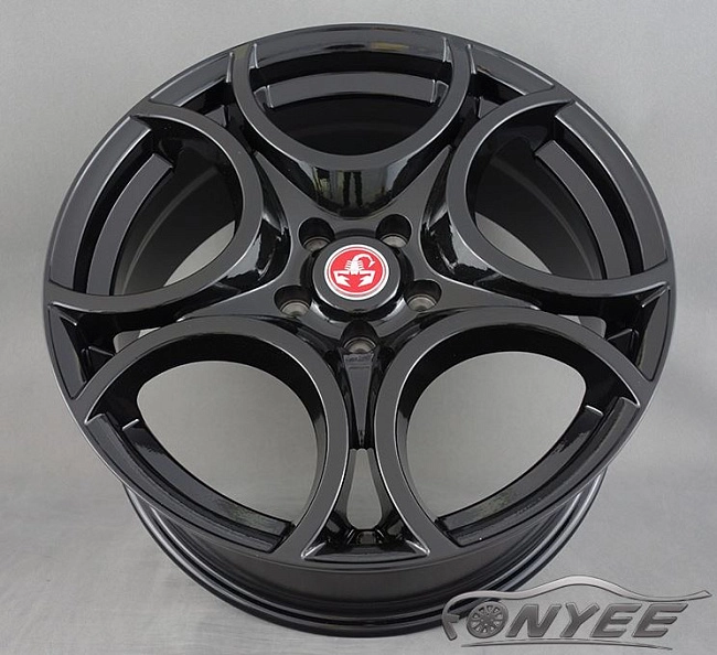 картинка Новые диски Alfa Romeo 8C R18 5X110 ET41 J8 черный глянец магазин  StreetTuning 
