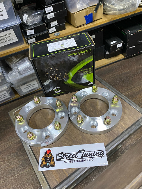 картинка Проставка переходная 25 мм с 5x139.7 на 5x150, цо 108.5-110.1 мм магазин  StreetTuning 