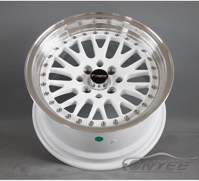 картинка Новые диски ESM 007 R17 4x100-4x114,3 ET25 J9 белые магазин  StreetTuning 