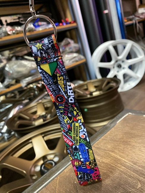 картинка Брелок для Ключей Stickerbom - тканевый магазин  StreetTuning 