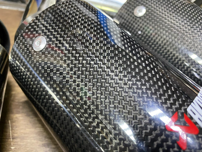 картинка Насадки на глушитель Akrapovic Style двойные комплект- 2 шт 63х89 мм магазин  StreetTuning 