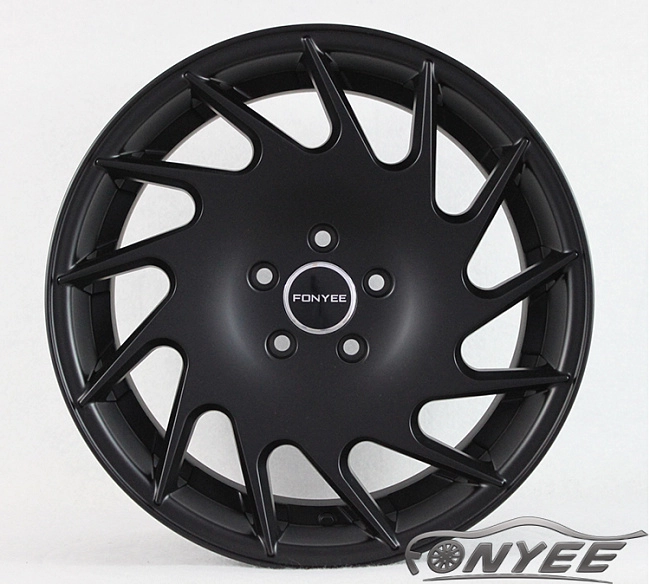 картинка Новые диски Vossen VLE1-R Replica R18 5X112 ET40 J8,5 черный мат магазин  StreetTuning 