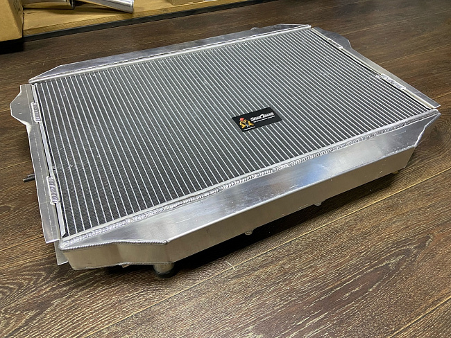 картинка Радиатор алюминиевый Toyota Land Cruiser 80 1HDFT, 1HDT, 1HZ 50мм AT магазин  StreetTuning 