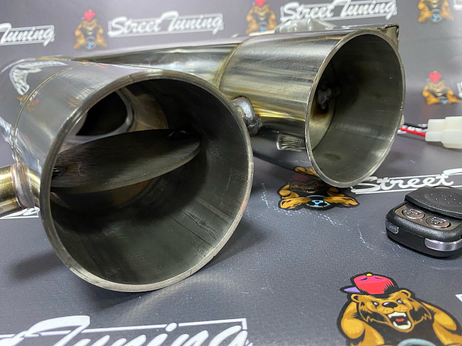 картинка Заслонка выхлопная с электроприводом 76 мм магазин  StreetTuning 