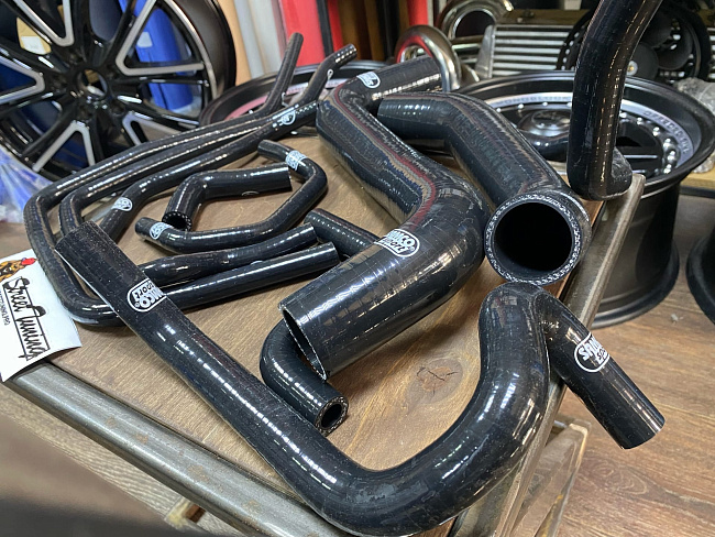 картинка Патрубки системы охлаждения для Honda Civic D15B EK3 96-98 9 шт, черные магазин  StreetTuning 