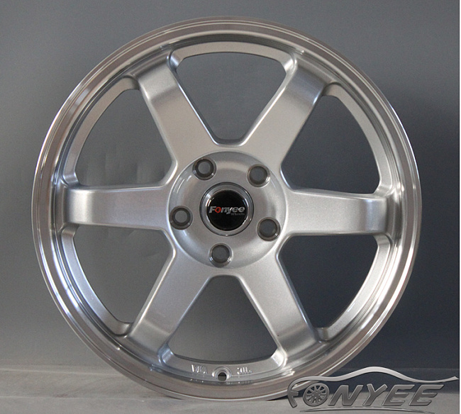 картинка Новые диски Rays TE37 R17 5X114,3 ET42 J9 серебро глянец + полированная полка магазин  StreetTuning 