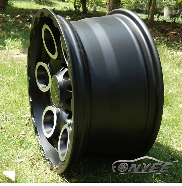картинка Новые диски Black Rhino Magnus R16 6X139,7 ET10 J8 черный мат + серебро магазин  StreetTuning 