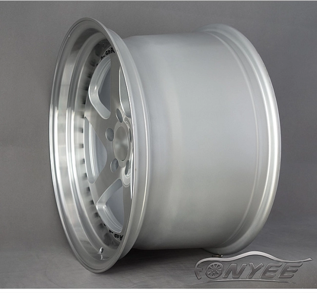 картинка Новые диски Rotiform TMB Flat R18 5х114,3 ET25 J10,5 серебро + черные болтики магазин  StreetTuning 