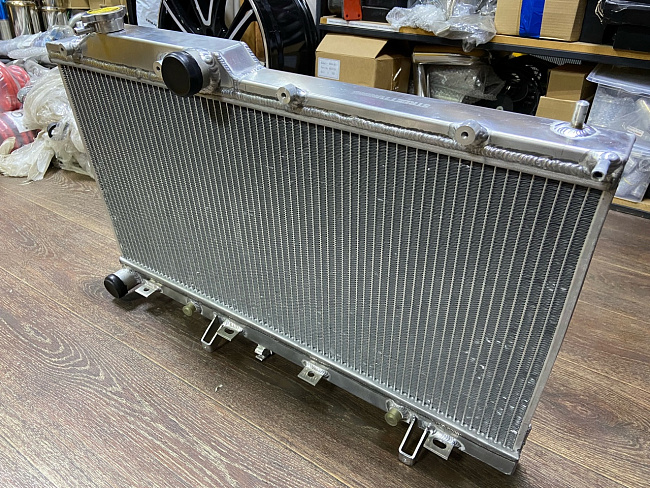 картинка Радиатор алюминиевый Subaru Impreza GR/Legacy BL-BP5/Forester SH/Outback 05-14 42мм AT магазин  StreetTuning 