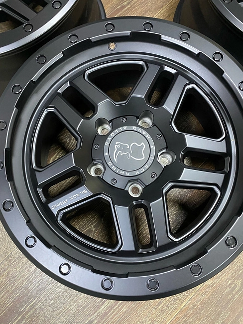 картинка Новые диски Black Rhino Barstow R18 J9 ET18 5x150 black магазин  StreetTuning 