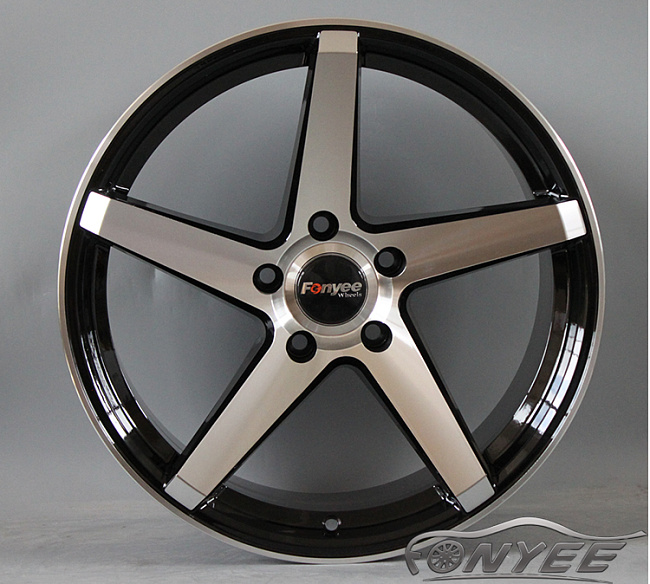 картинка Новые диски Versus VS83 R18 5х120 ET25 J9,5 серебро + черный глянец магазин  StreetTuning 