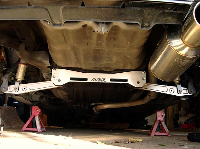 картинка Задний усилитель подрамника ASR style для Honda Civic EK 1996-2000 г, серебристый магазин  StreetTuning 