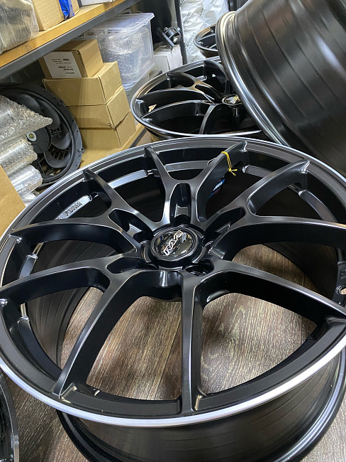 картинка Новые диски RAYS G025 R17 J7.5 ET38 5X100, черные матовые магазин  StreetTuning 