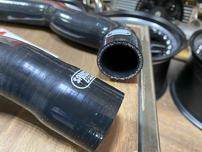 картинка Патрубки радиатора Samco Sport для BMW E36 (325, M3), черные магазин  StreetTuning 